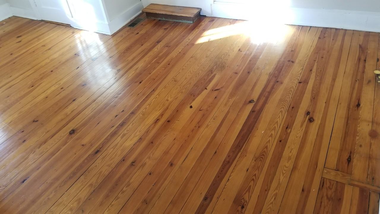 131 1/2 W King St #131-1-2 - Photo 3 of 11