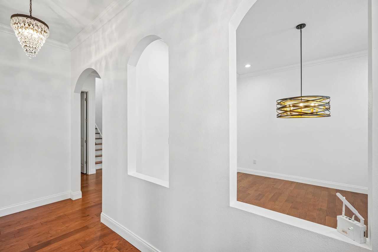 3207 W Price Ave #NA - Photo 4 of 17