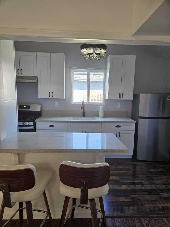 317 N 7th St - Photo 2 of 7