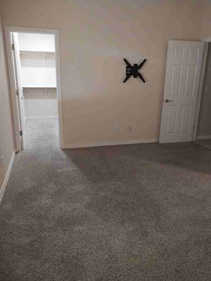 2040 Louise Ave #NA - Photo 5 of 10