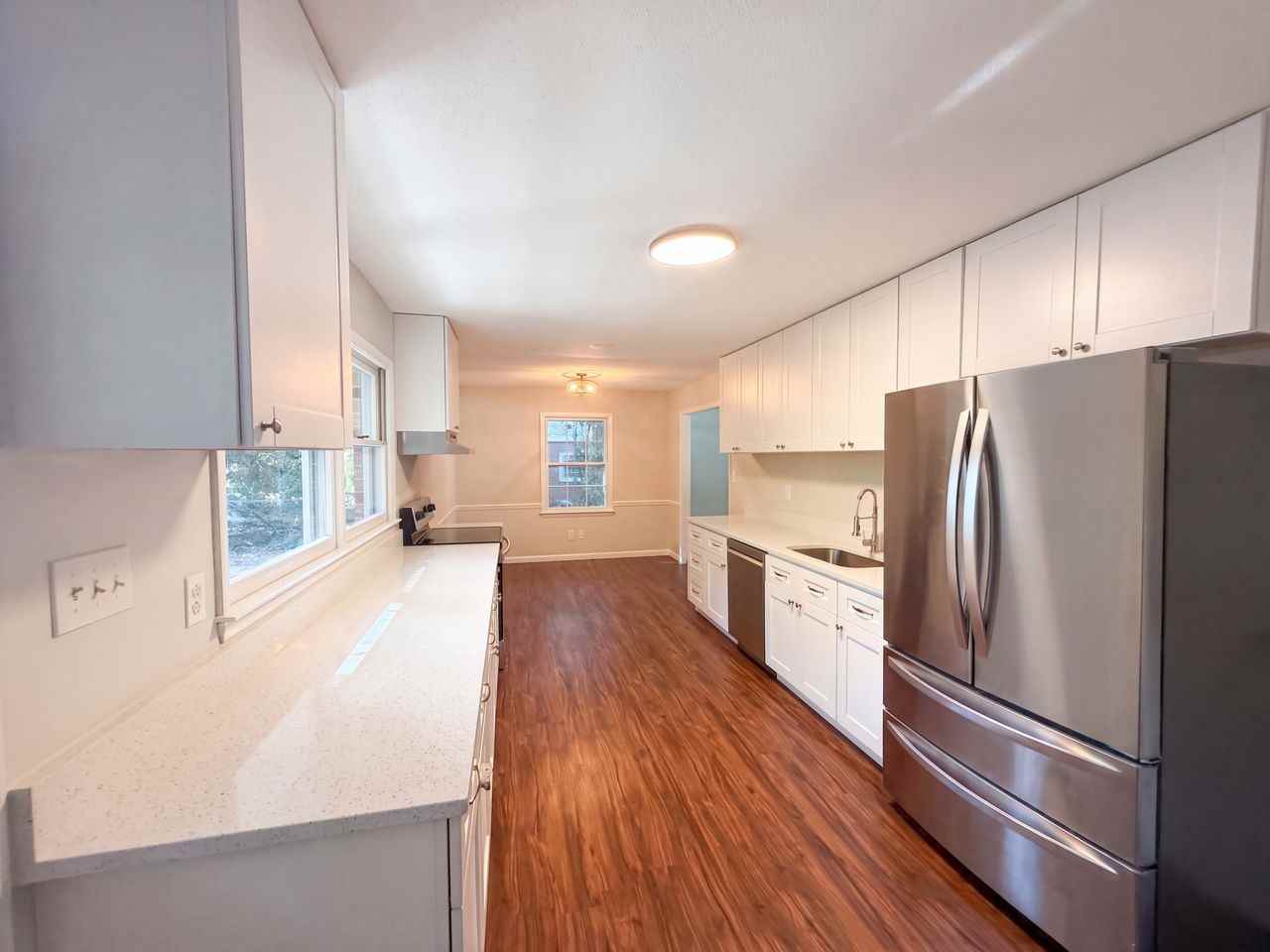 918 Hillview Dr #NA - Photo 3 of 14