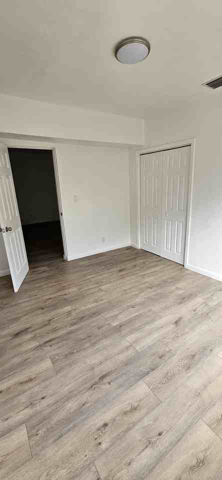 321 Sw 16th Ave #NA - Photo 3 of 7