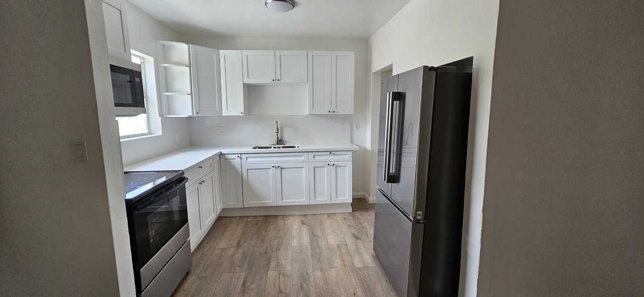 321 Sw 16th Ave #NA - Photo 7 of 7