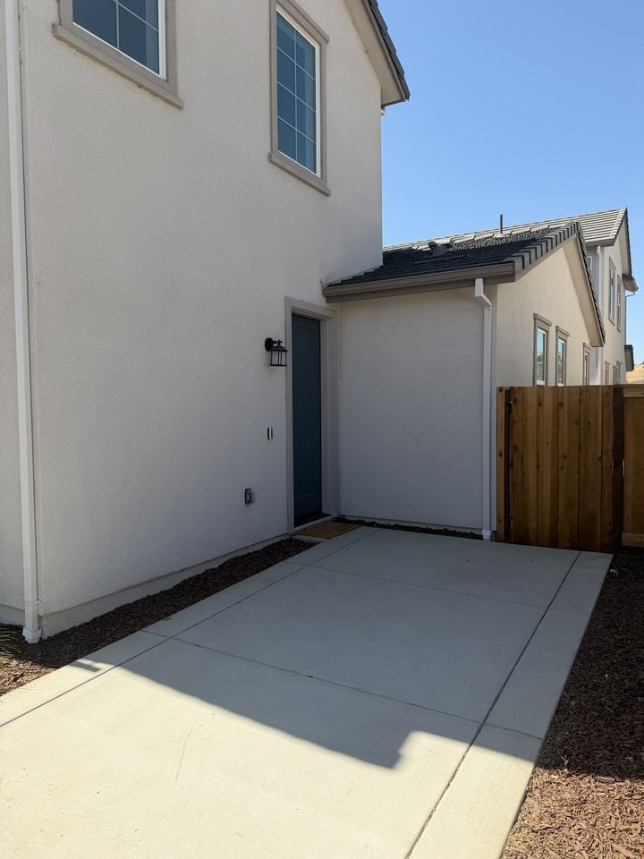 279A Mount Royal Rd #ADU - Photo 3 of 21
