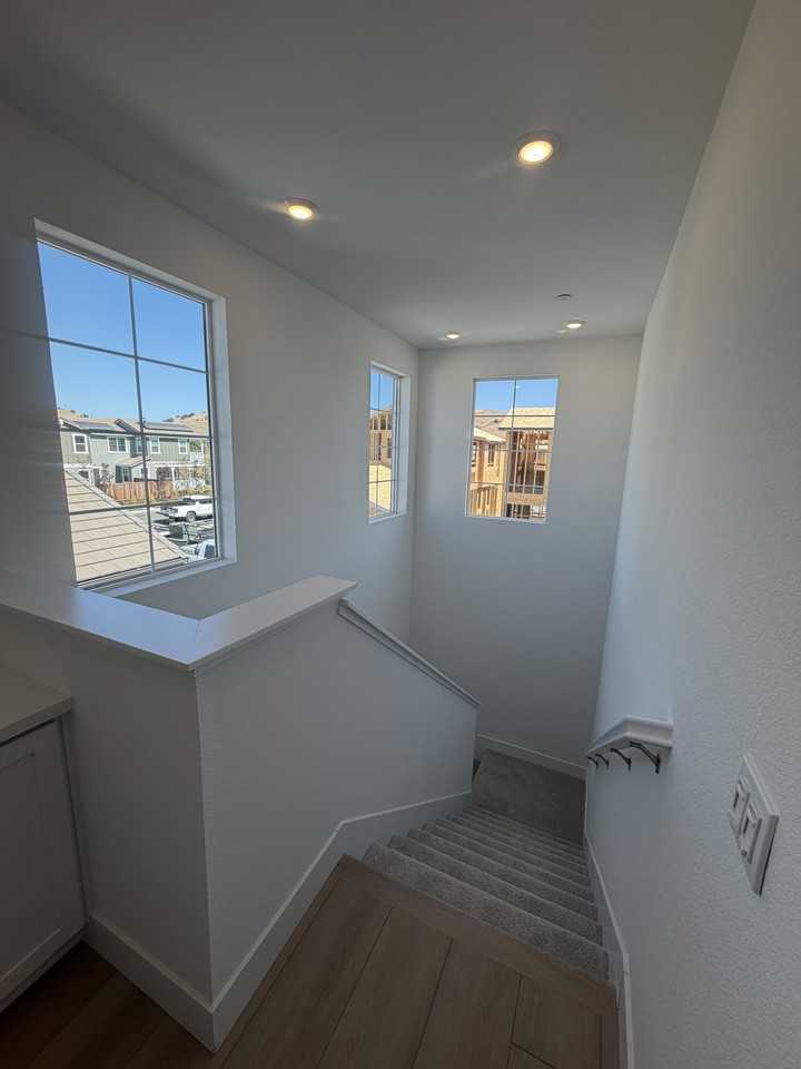 279A Mount Royal Rd #ADU - Photo 6 of 21