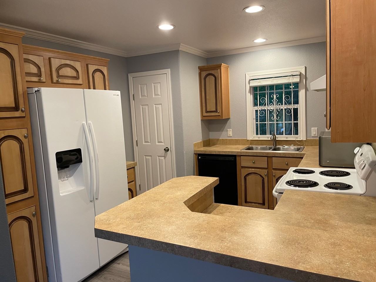 3322 Beulah St #B - Photo 7 of 26