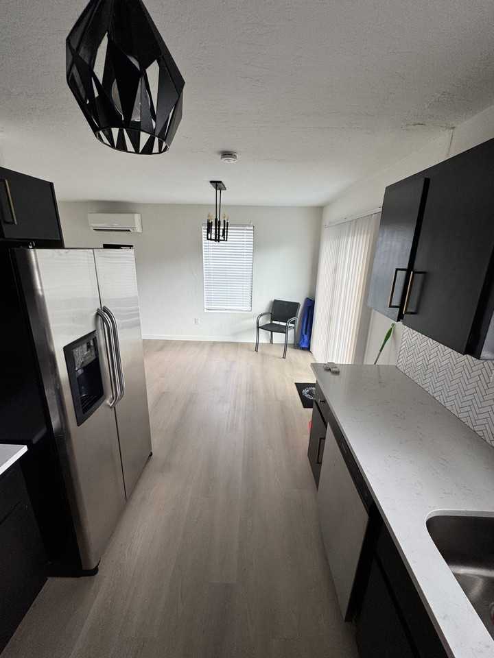 1120 56th Ave N #NA - Photo 3 of 12