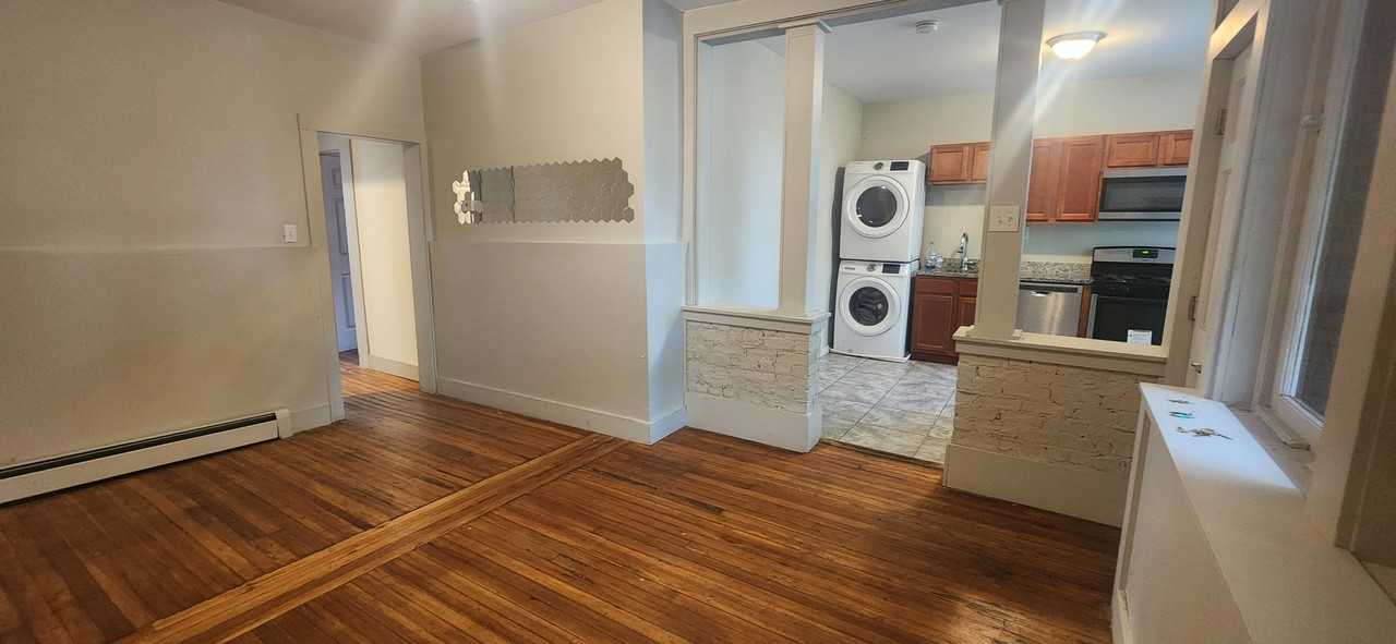 343 Madison Ave #2 - Photo 3 of 10