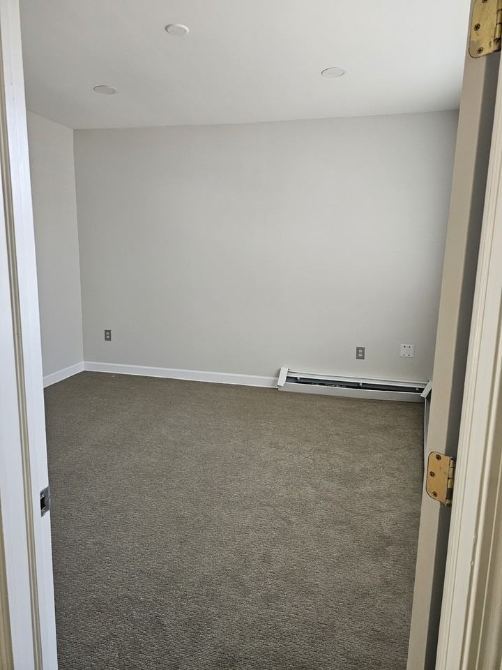 164 Martin St #3FL - Photo 2 of 6