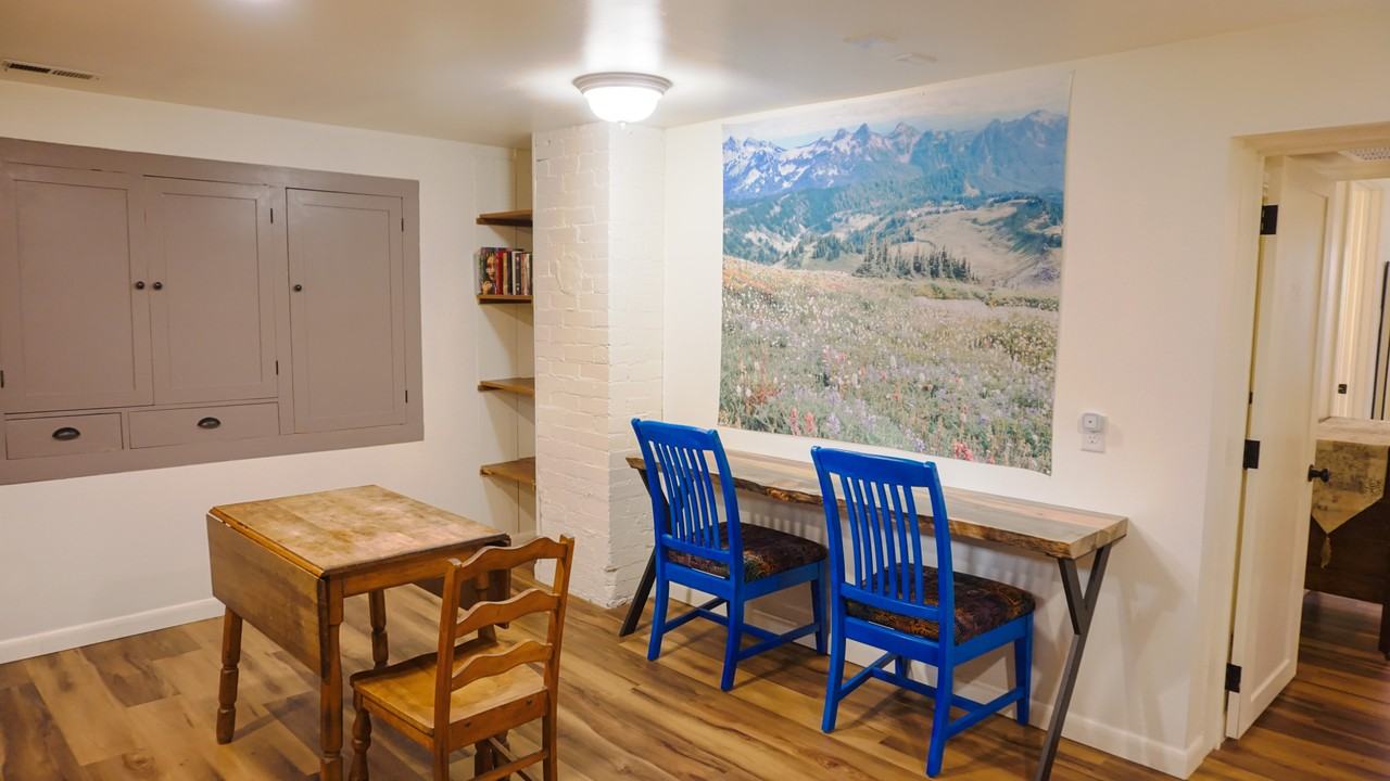 1626 E Platte Ave #B - Photo 3 of 10
