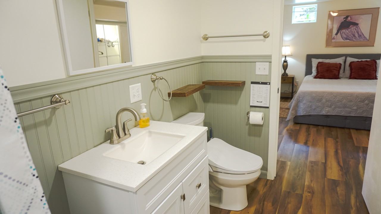 1626 E Platte Ave #B - Photo 7 of 10