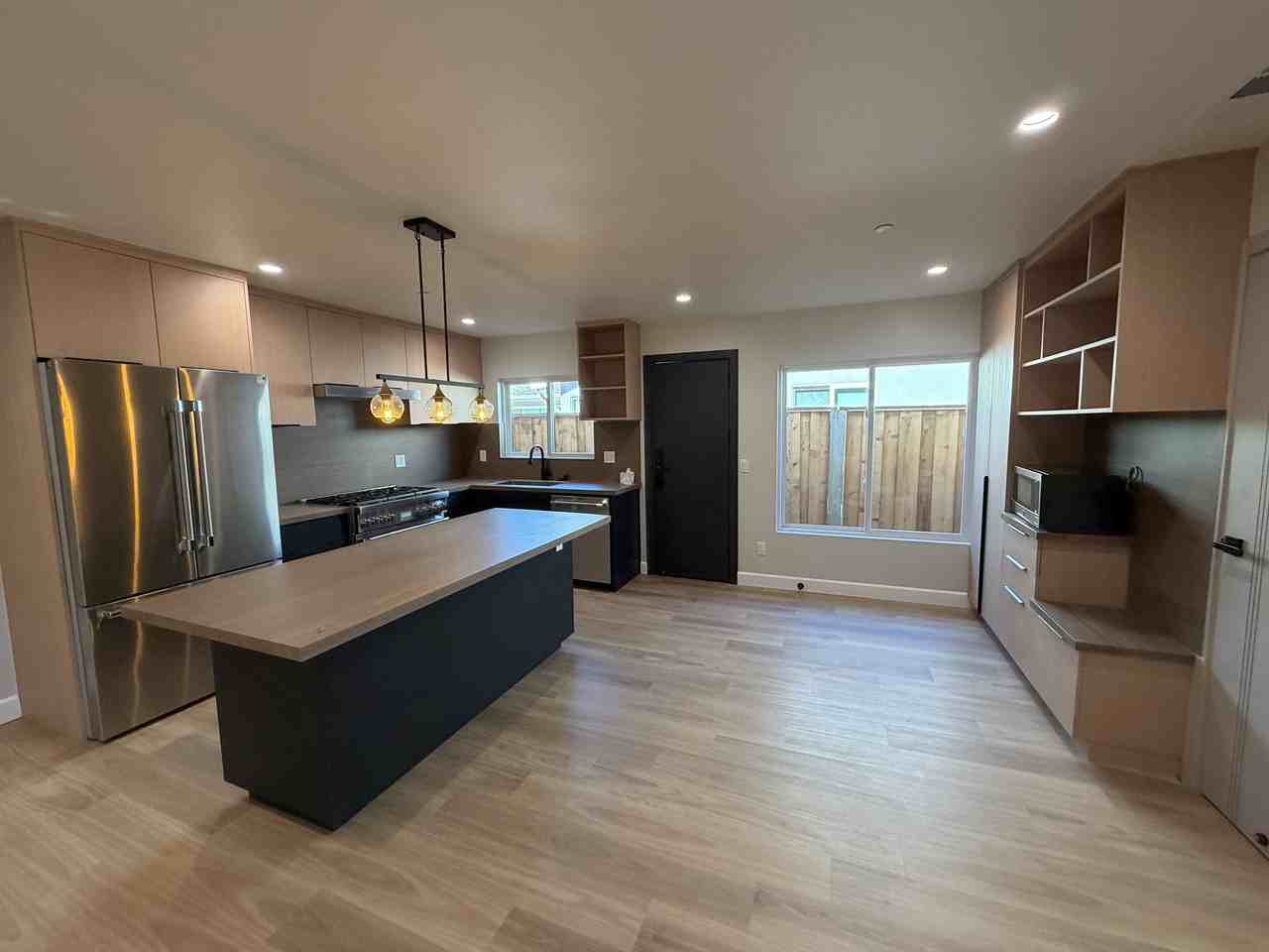 605 Second Avenue - Photo 4 of 11