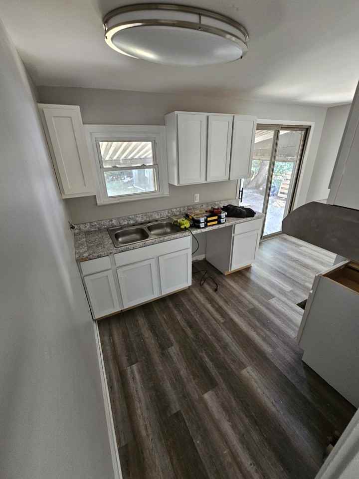 2490 Lexington Ave #NA - Photo 2 of 6