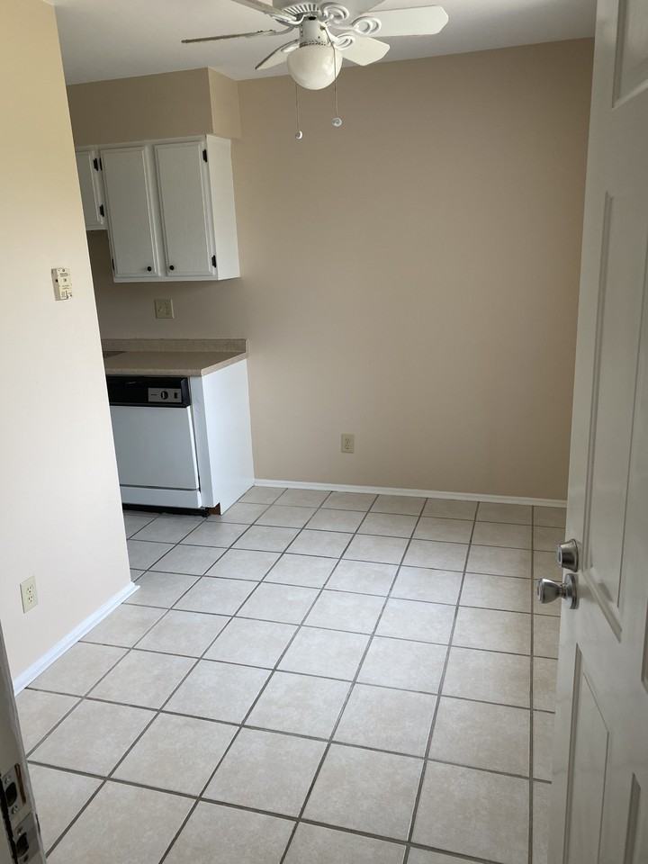 8161 Mount Ct #C - Photo 5 of 11