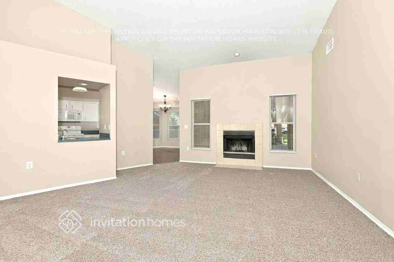 763 Sagewood Dr - Photo 3 of 18