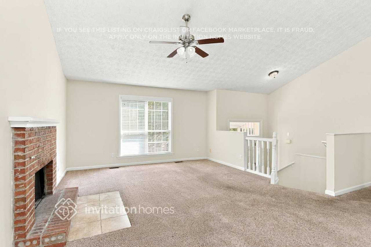 3333 Windgate Dr - Photo 5 of 18