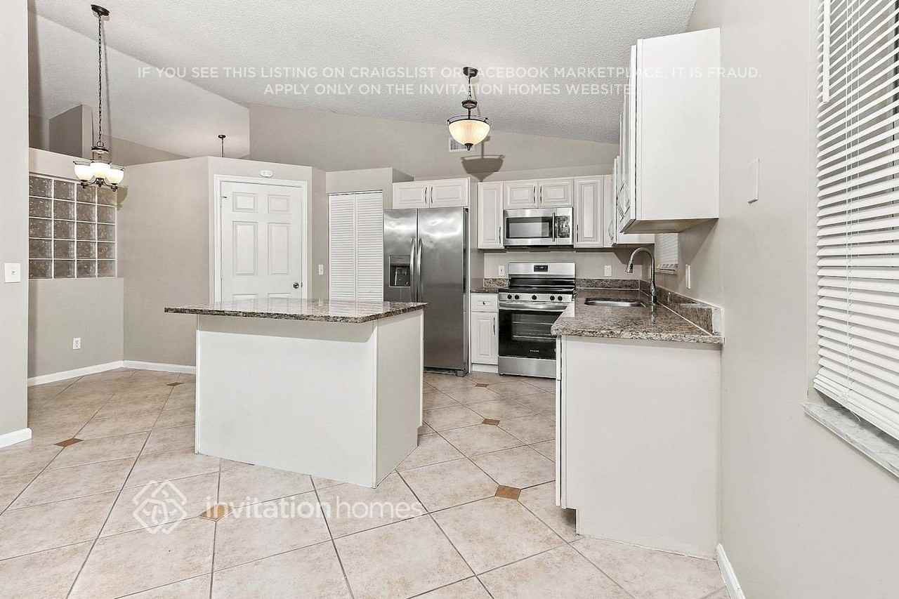 6268 Windlass Cir - Photo 7 of 17