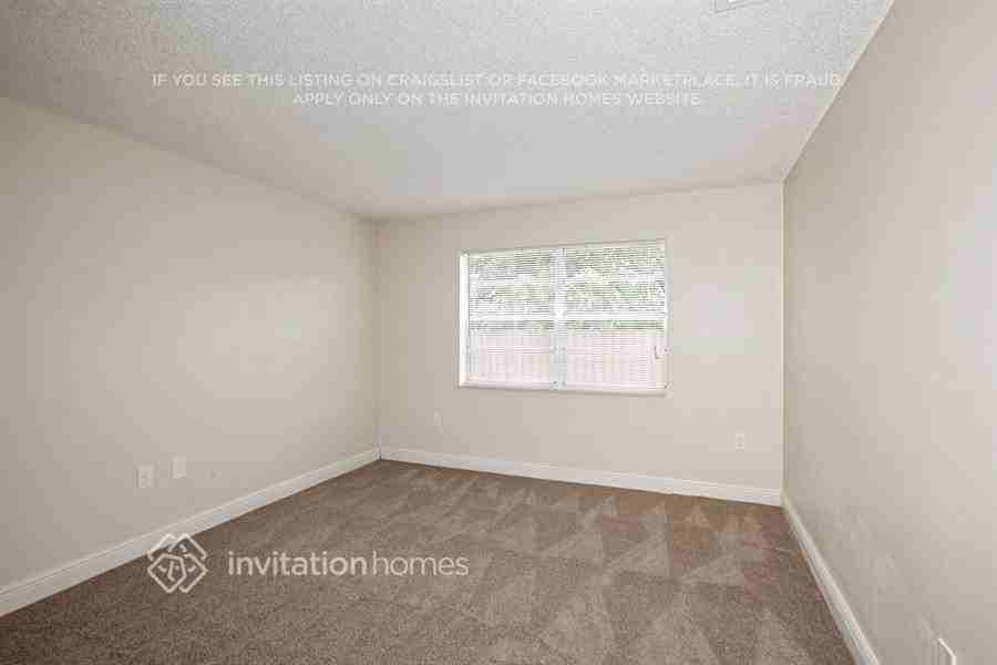 19432 Nw 62nd Ct - Photo 5 of 21