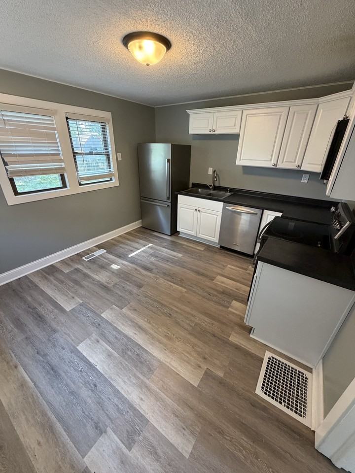 2832 Dennison St #1 - Photo 6 of 15