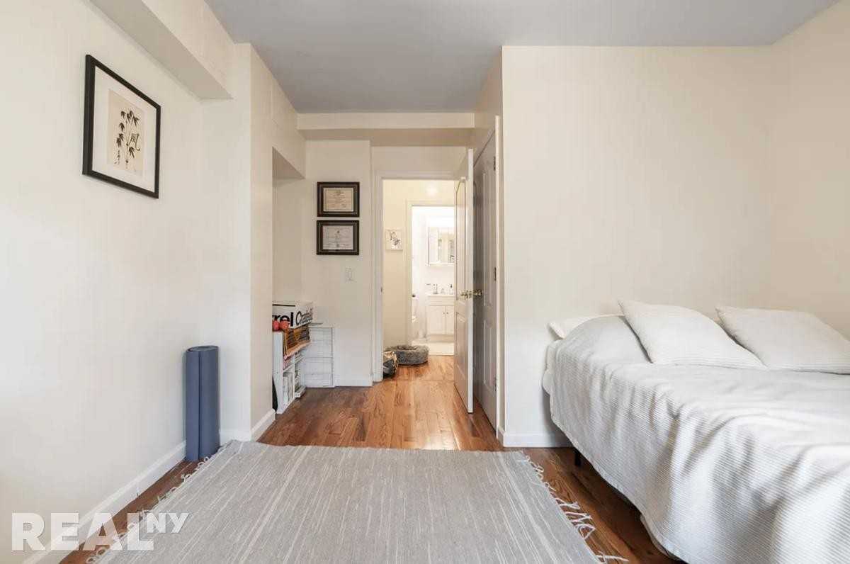 Warren St #403 - Photo 3 of 8