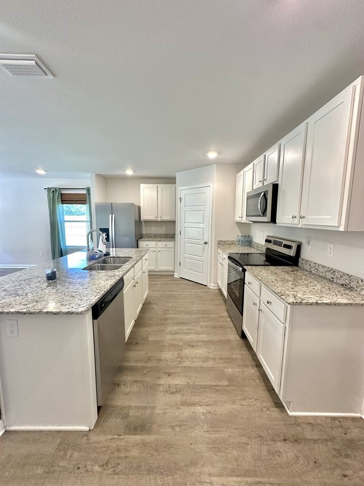 26 Gray Fox Ct #1 - Photo 6 of 22
