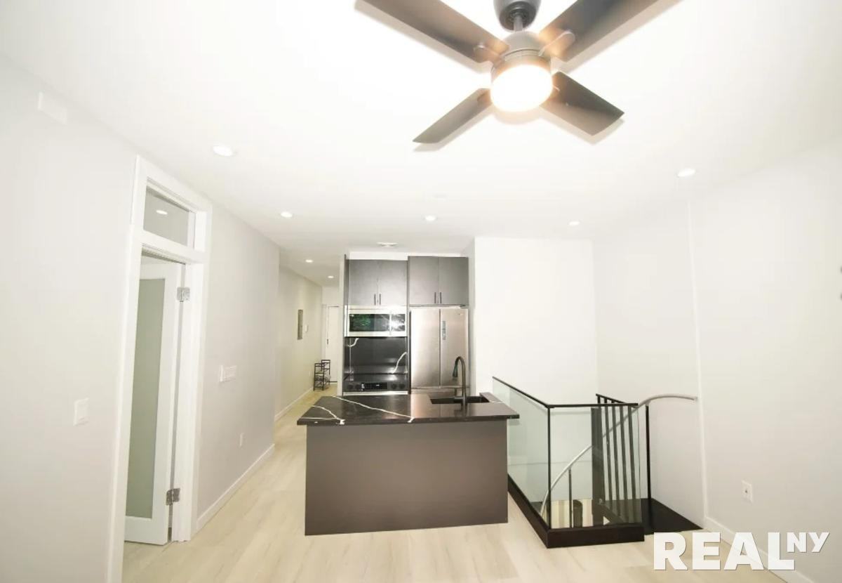 Stanton St #1D1 - Photo 2 of 9