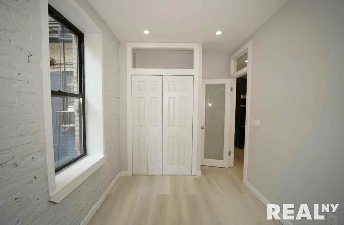 Stanton St #1D1 - Photo 6 of 9