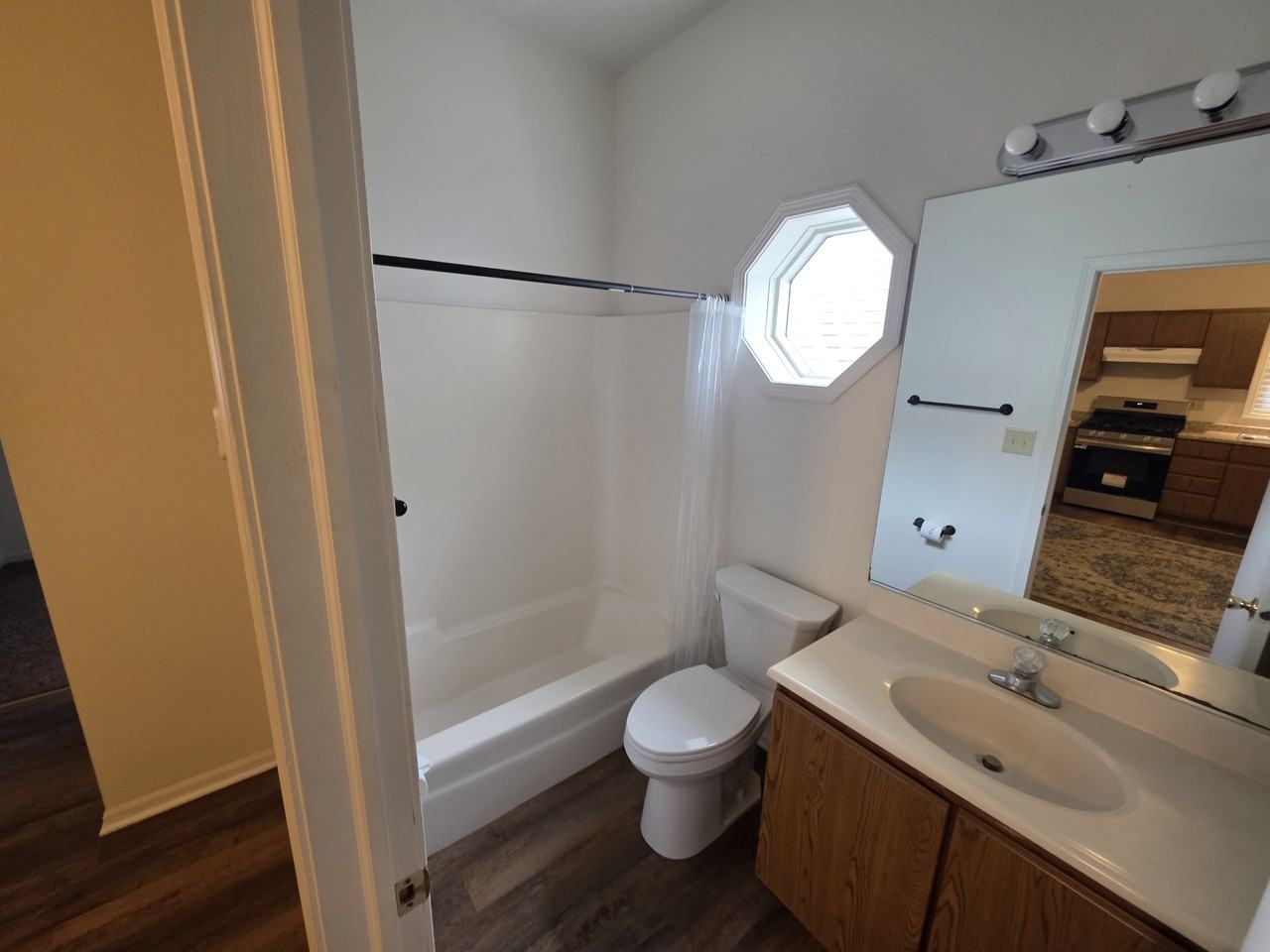 1544 Fischrupp Ave #2 - Photo 4 of 24