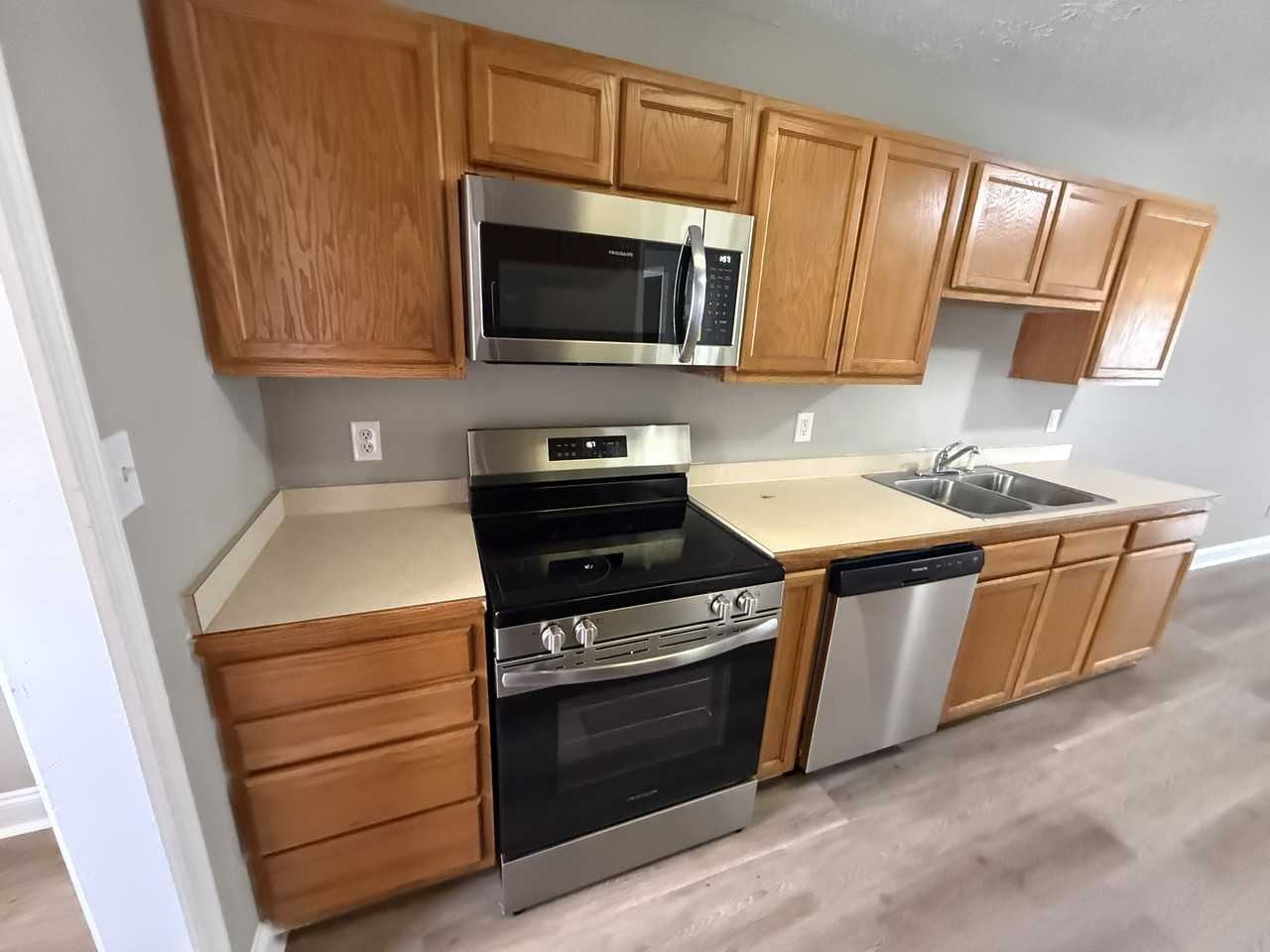 281 Westchester Cir #1 - Photo 3 of 15