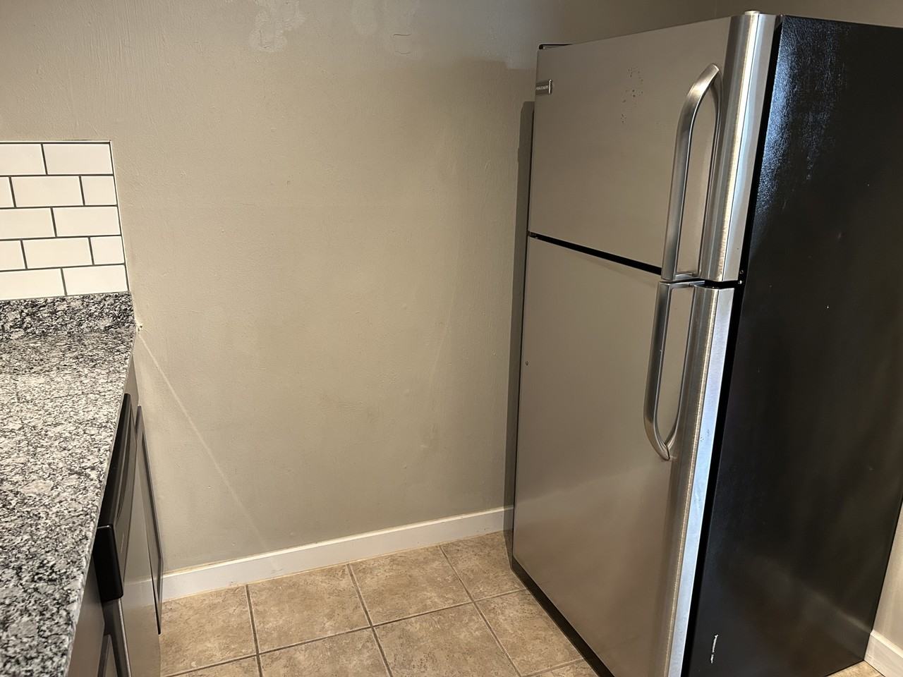 125 Nw 25th St #1 - Photo 4 of 9