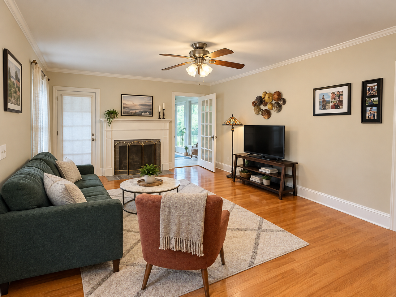 718 Glenwood Dr #1 - Photo 2 of 10