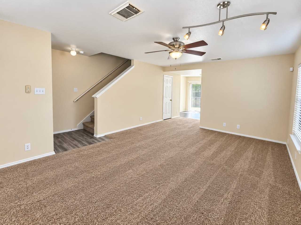 47 Caswell Cir #1 - Photo 5 of 20
