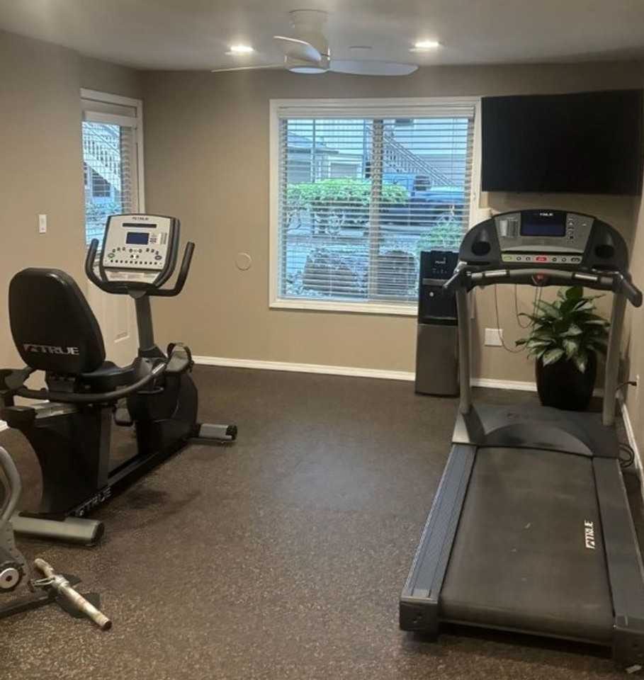 Nobl Park Apartments - Photo 6 of 19