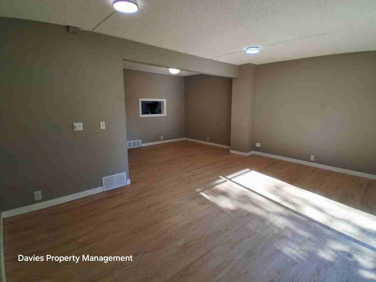 13833 30 St Nw - Photo 7 of 16