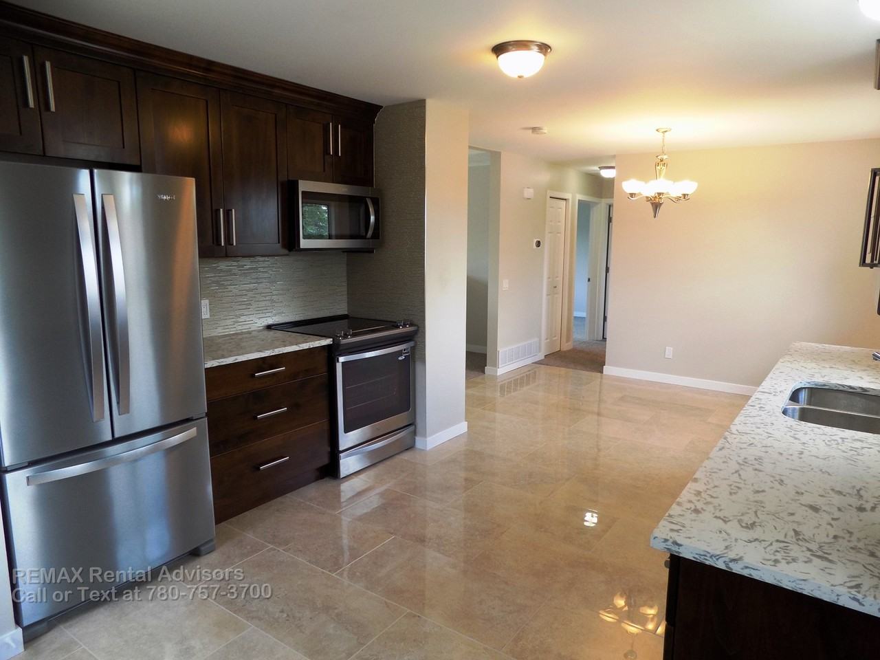 6728 93a Ave Nw - Photo 2 of 14
