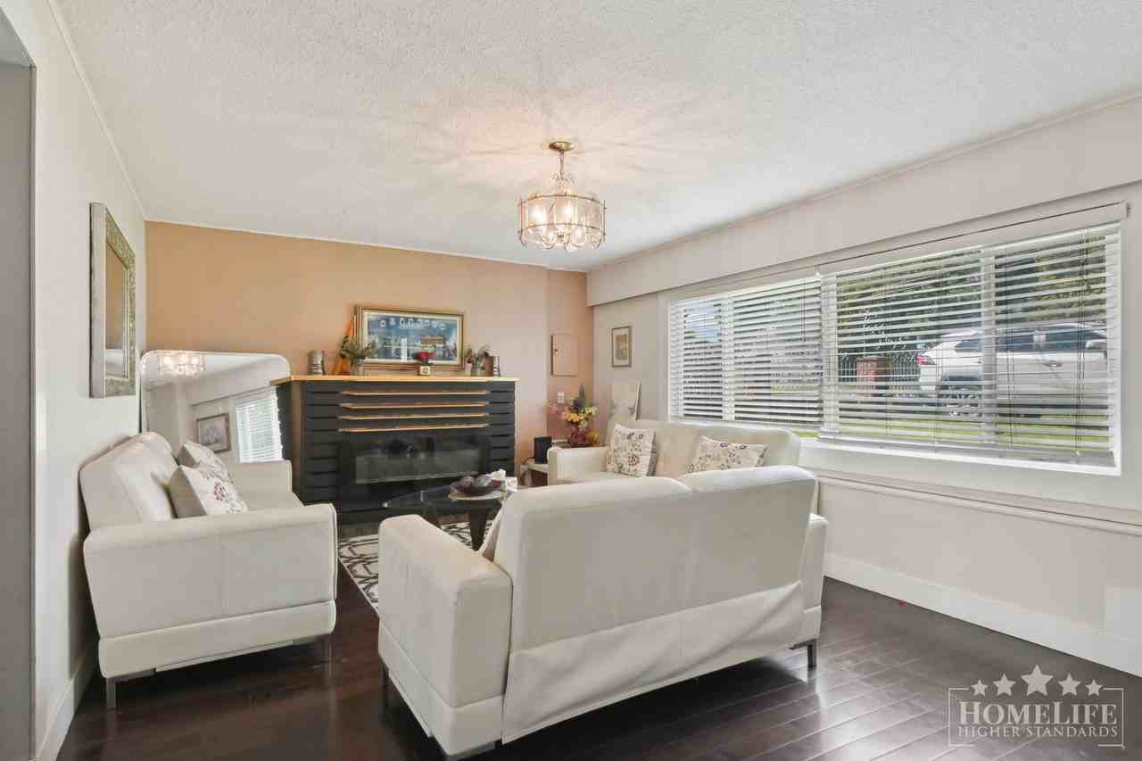 11860 75a Ave - Photo 3 of 23