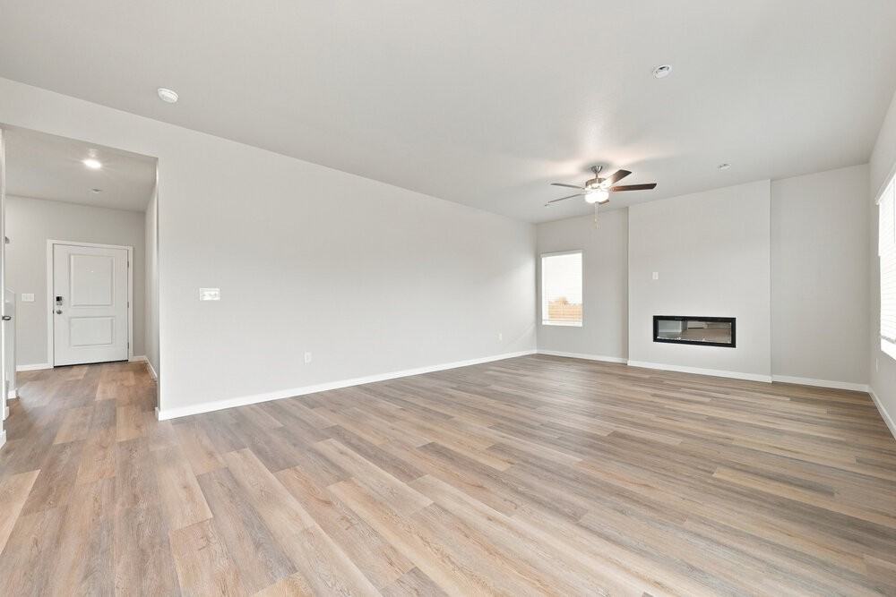 943 Gianna Ave - Photo 5 of 17