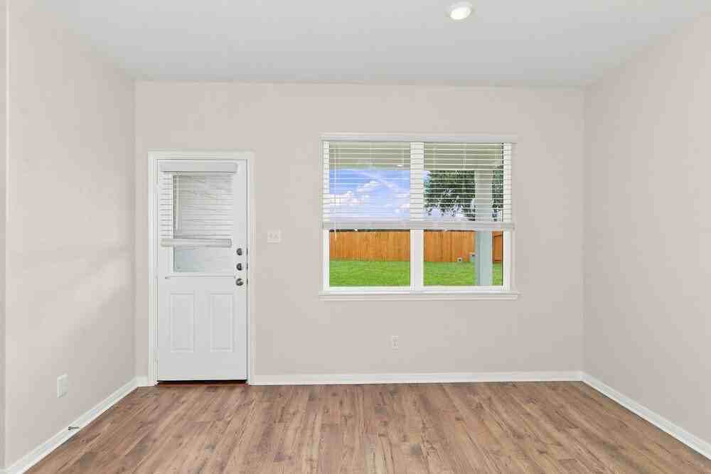 7650 Tipton Meadow Way - Photo 5 of 17