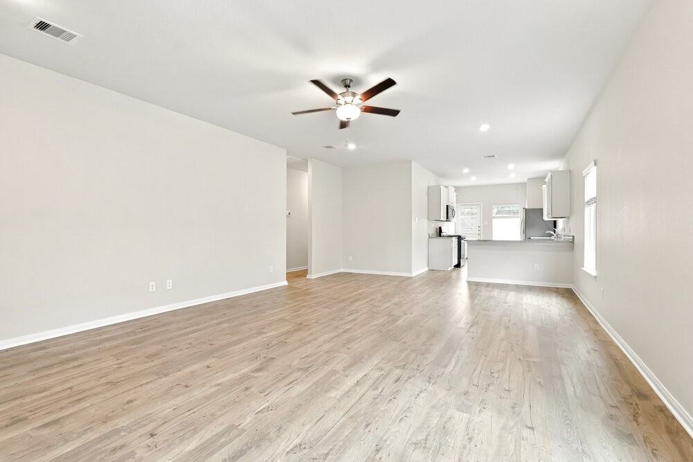 15550 Caramel Springs Dr - Photo 3 of 16