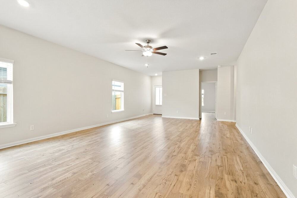 15550 Caramel Springs Dr - Photo 5 of 16