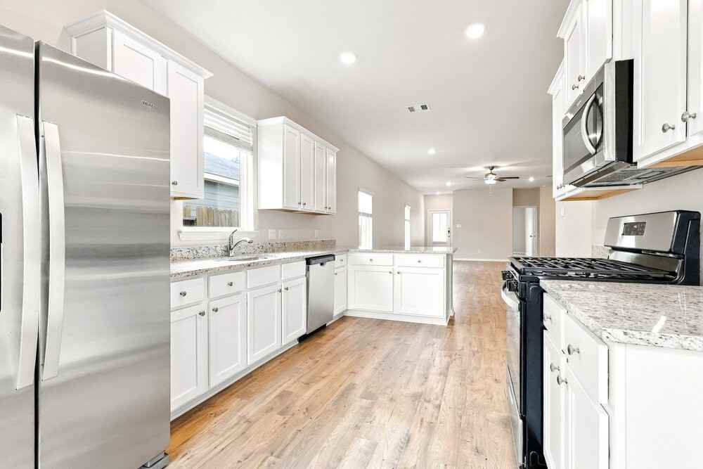 15550 Caramel Springs Dr - Photo 7 of 16