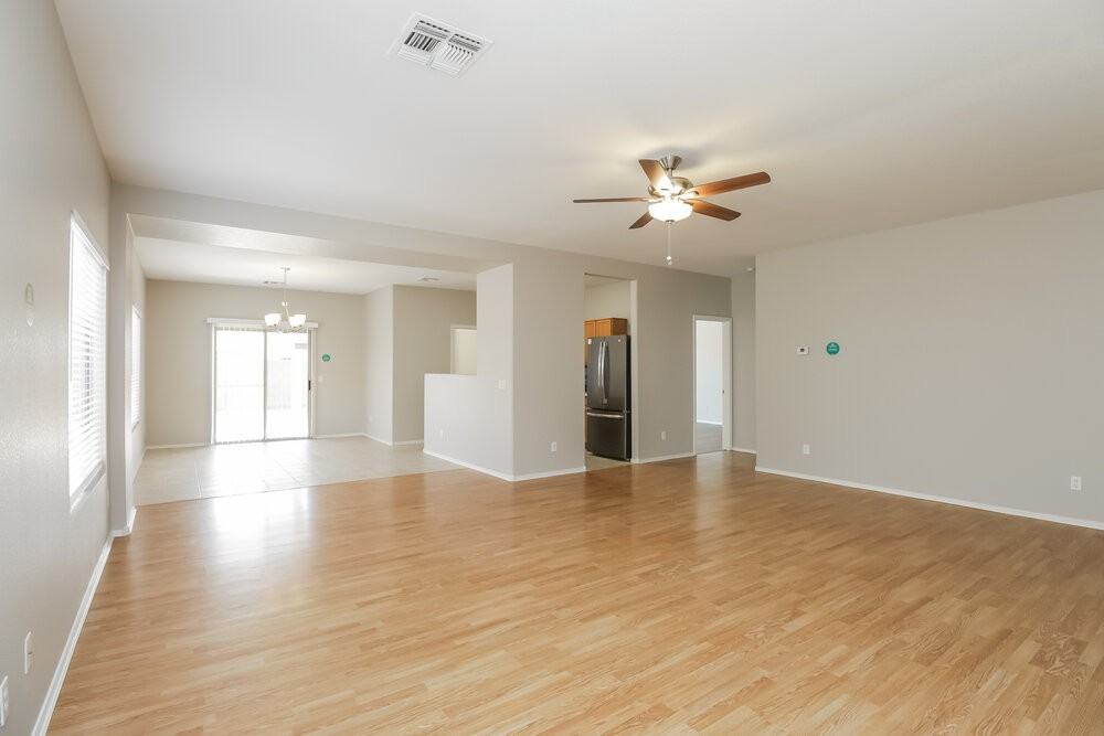 619 E Renegade Pl - Photo 6 of 16
