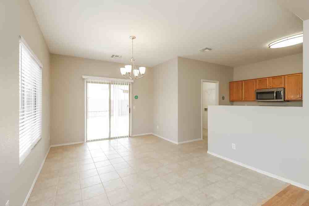 619 E Renegade Pl - Photo 7 of 16