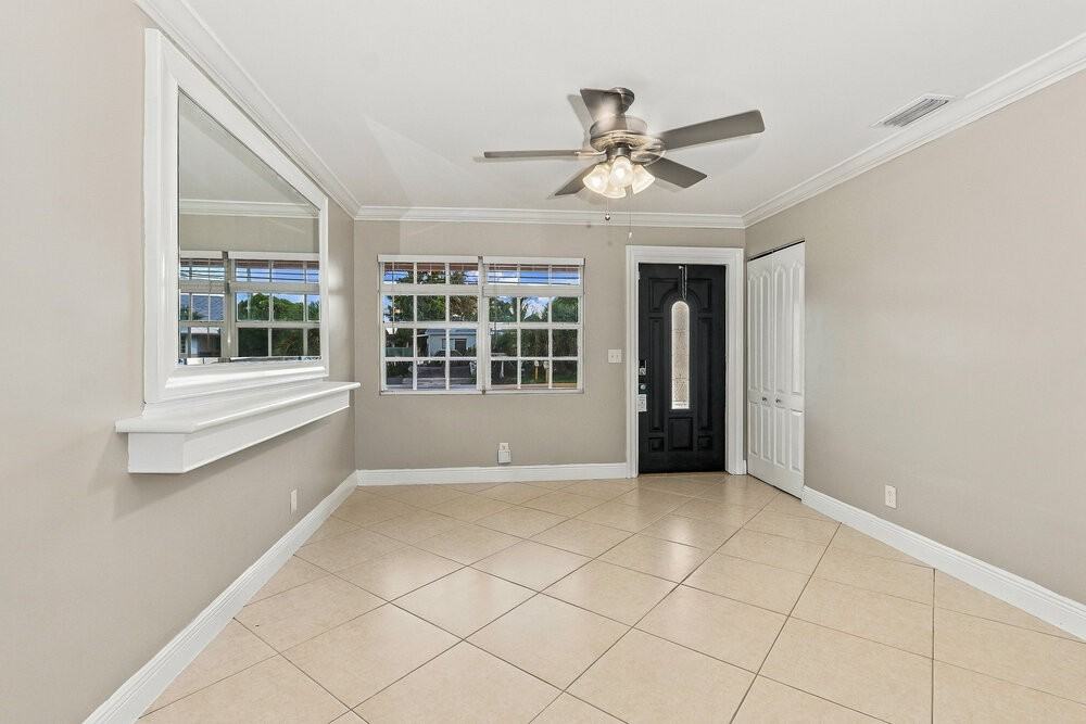 3835 Holiday Rd - Photo 5 of 16