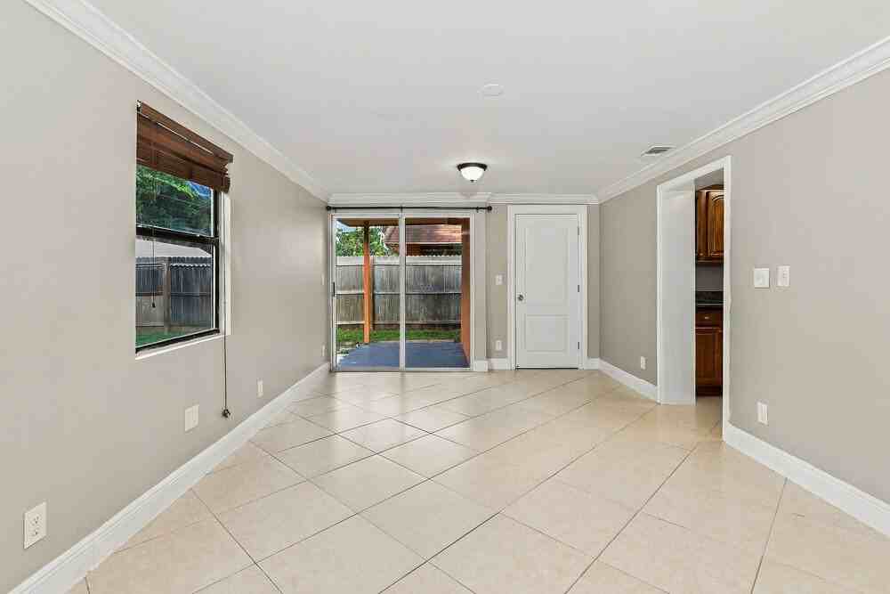 3835 Holiday Rd - Photo 7 of 16
