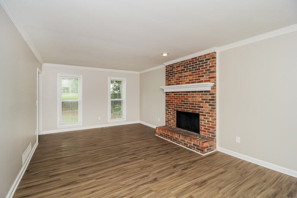 1551 Brookcliff Cir - Photo 4 of 17