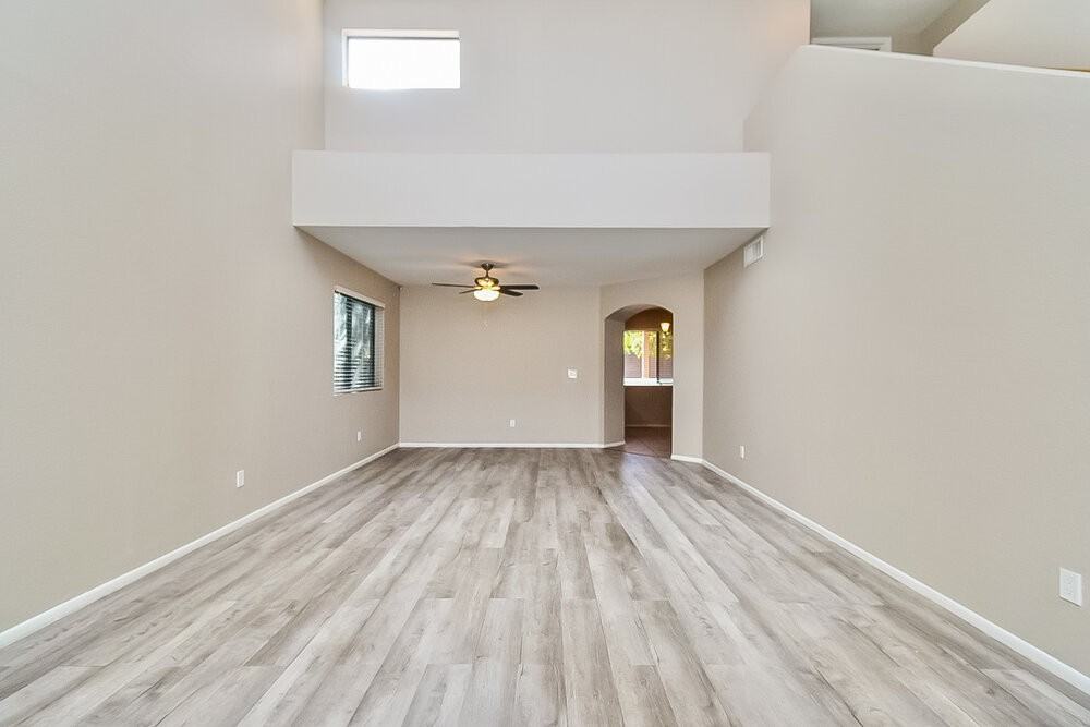 7880 S Castle Bay St - Photo 4 of 17
