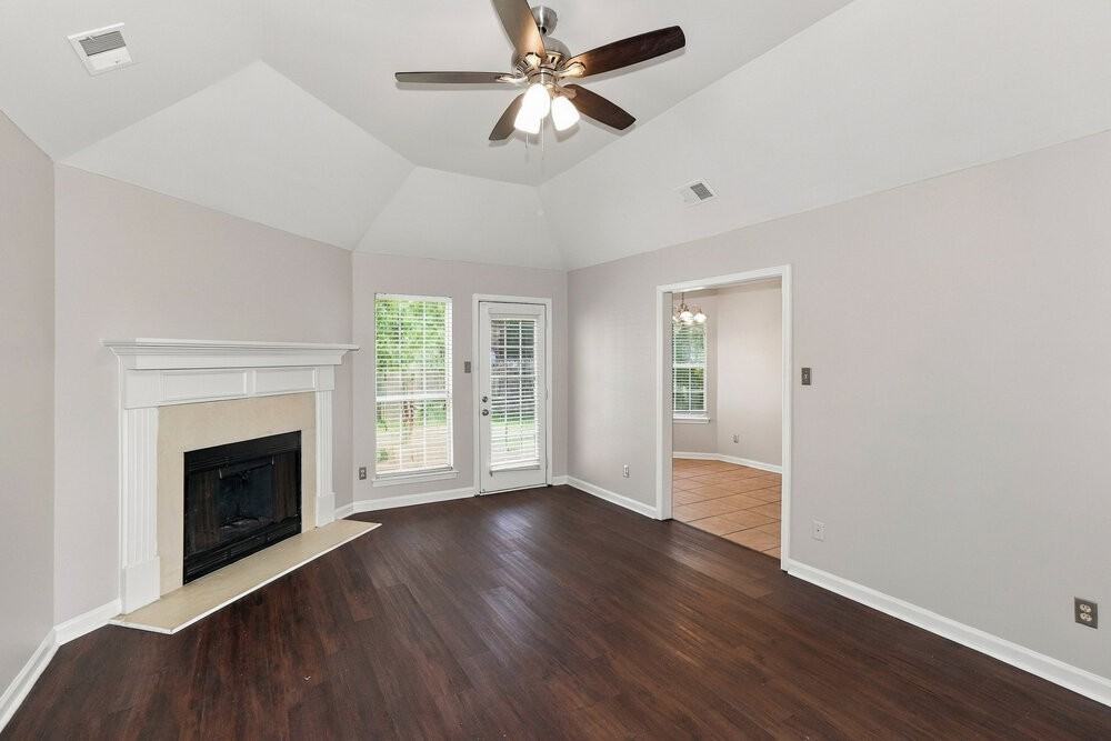 6989 Lagrange Hill Rd - Photo 4 of 16