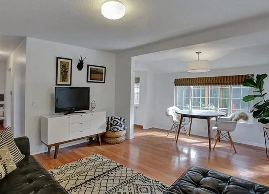 6210 Ne 32nd Pl - Photo 5 of 11