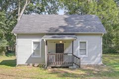 6129 Sorrell St Ne - Photo 1 of 1